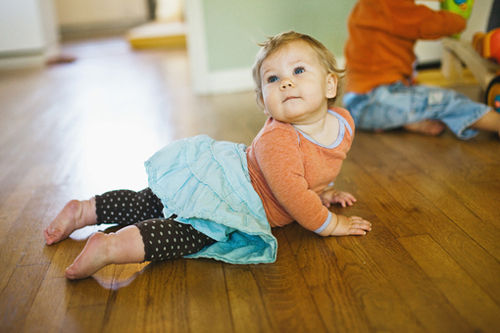 宝宝意外跌伤头部如何处理图片1