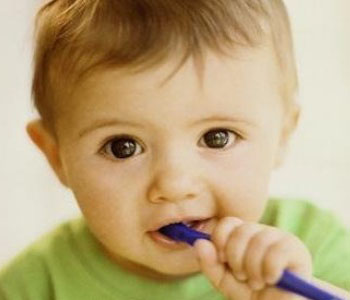 宝宝拉肚子吐怎么办图片1