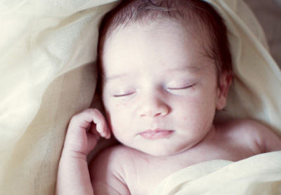 新生儿长痱子怎么治疗有效图片1 新生儿长痱子怎么治疗有效图片1