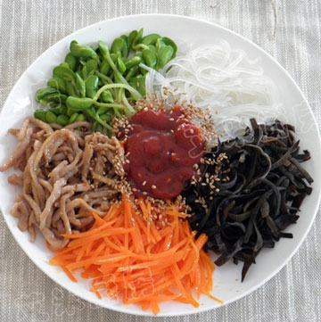 朝鲜杂拌菜的做法，有荤有素的朝鲜杂拌菜怎么做图片2