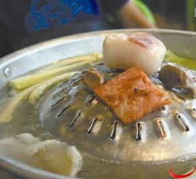 泰国两用火锅——烧烤火锅一起来