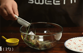 【金沙炒虾】调味