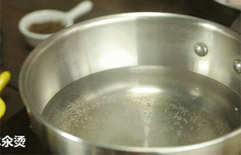 【五香卤鸭翅】鸭翅焯水