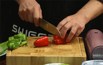 【咖喱牛蹄筋】红椒切圈