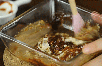 【蒜香烤五花肉】搅拌