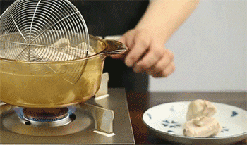 【南乳排骨】捞出排骨