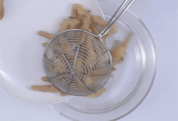 【泡椒凤爪】过冷水