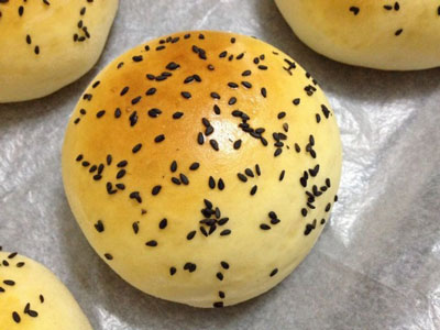 黑芝麻餐包的做法，黑芝麻餐包怎么做