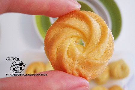 初次学做黄油曲奇和抹茶曲奇