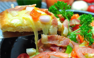 鲜虾芝心披萨的超详细做法及成功要点