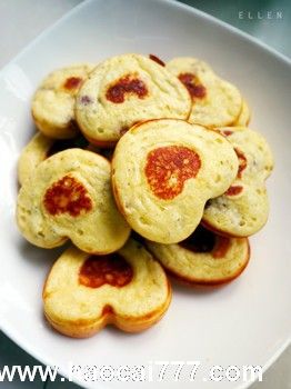 用蛋糕机自制简单可口的小蛋糕