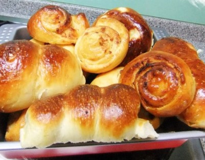 杏仁牛奶面包的做法