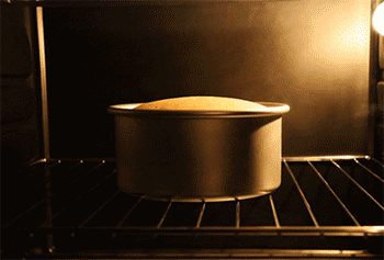 【烤蛋糕】放入烤箱