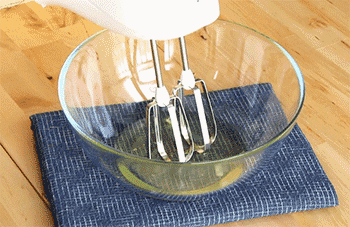 【烤蛋糕】打发蛋白