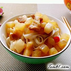 萝卜肉丁捞面的做法