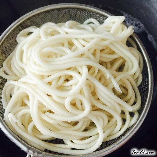 【素菜鸡蛋炒面】