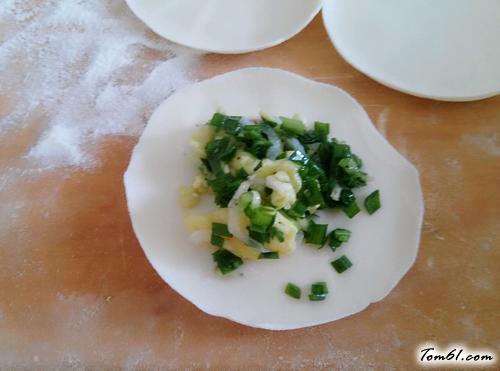 【韭菜鸡蛋馅饺子】