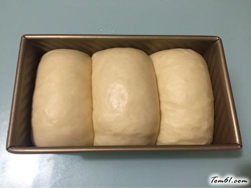 【淡奶油土司（一次发酵法）】