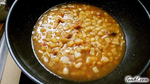 【萝卜肉丁捞面】
