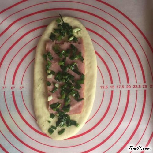 【培根芝士香葱面包】