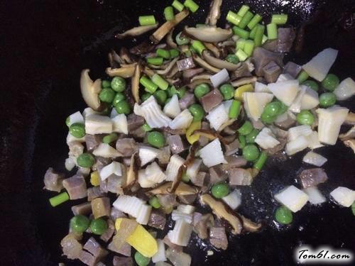 【炒糯米饭】