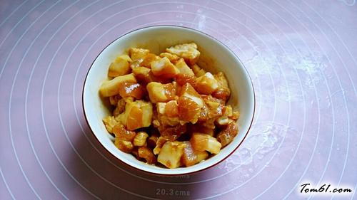 【萝卜肉丁捞面】