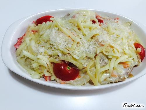 【虾仁培根芝士焗饭】