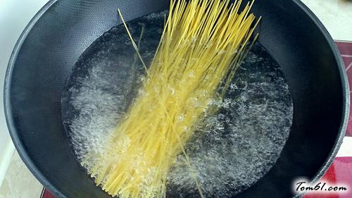 【牛油果培根意面】