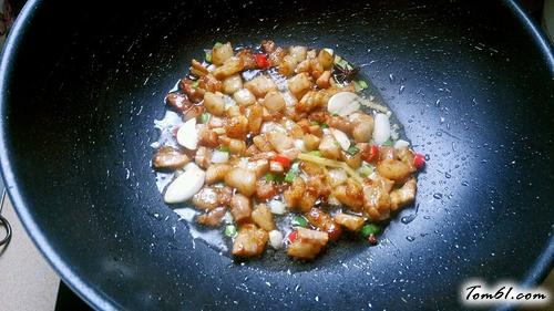 【萝卜肉丁捞面】