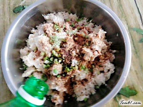 【榆黄菇猪肉饺子】