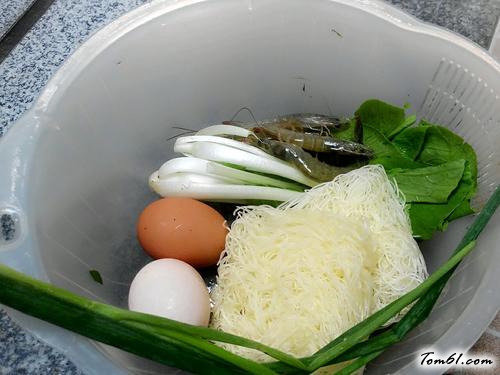 【鸡蛋炒米线】