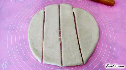 【手撕炼乳面包】