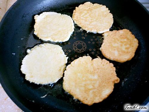 【鸡蛋萝卜丝饼】