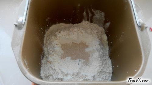 【手撕炼乳面包】