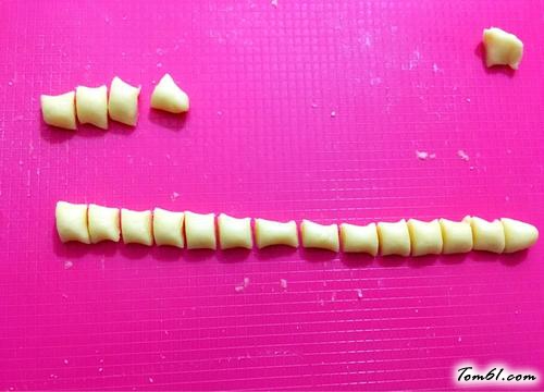 【蜂蜜蛋奶小馒头】