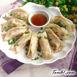 脆香锅贴的做法