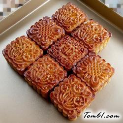 广式豆沙蛋黄月饼的做法