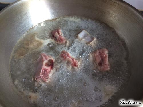 【牛骨南瓜盅】