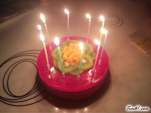 【火龙果酸奶慕斯蛋糕】