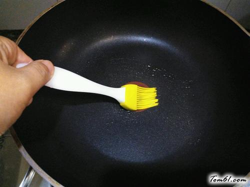 【牛奶鸡蛋玉米面饼】