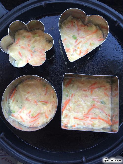 【葱香土豆鸡蛋饼】