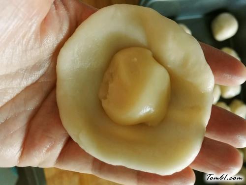 【豆沙开口酥】