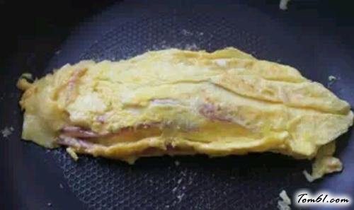 【火腿奶酪鸡蛋卷】