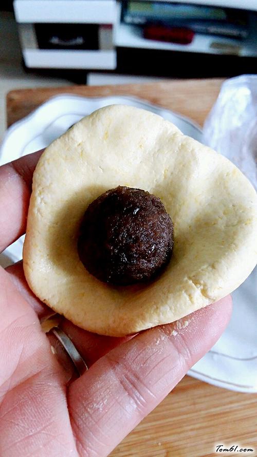 【南瓜糯米芝麻饼】