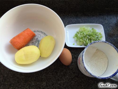 【葱香土豆鸡蛋饼】