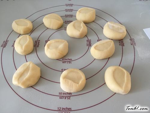 【芝麻白糖小圆饼】