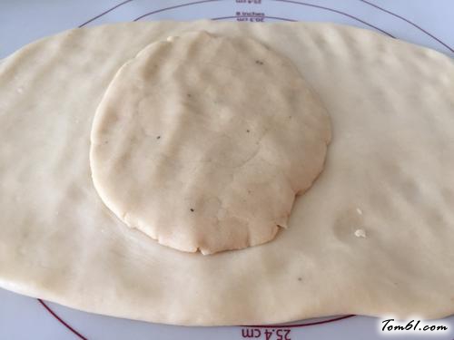 【红豆沙馅酥饼】