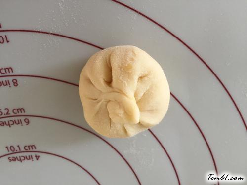 【芝麻白糖小圆饼】