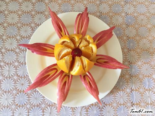 【荷花水果拼盘】