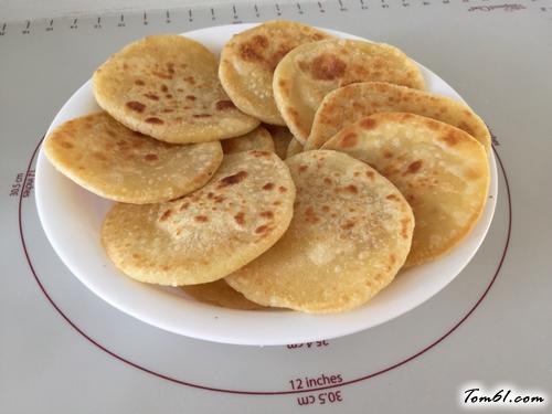 【芝麻白糖小圆饼】